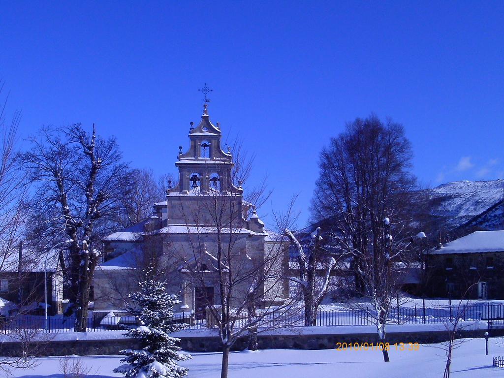 Hotel La Mora Villaseca de Laciana Екстер'єр фото